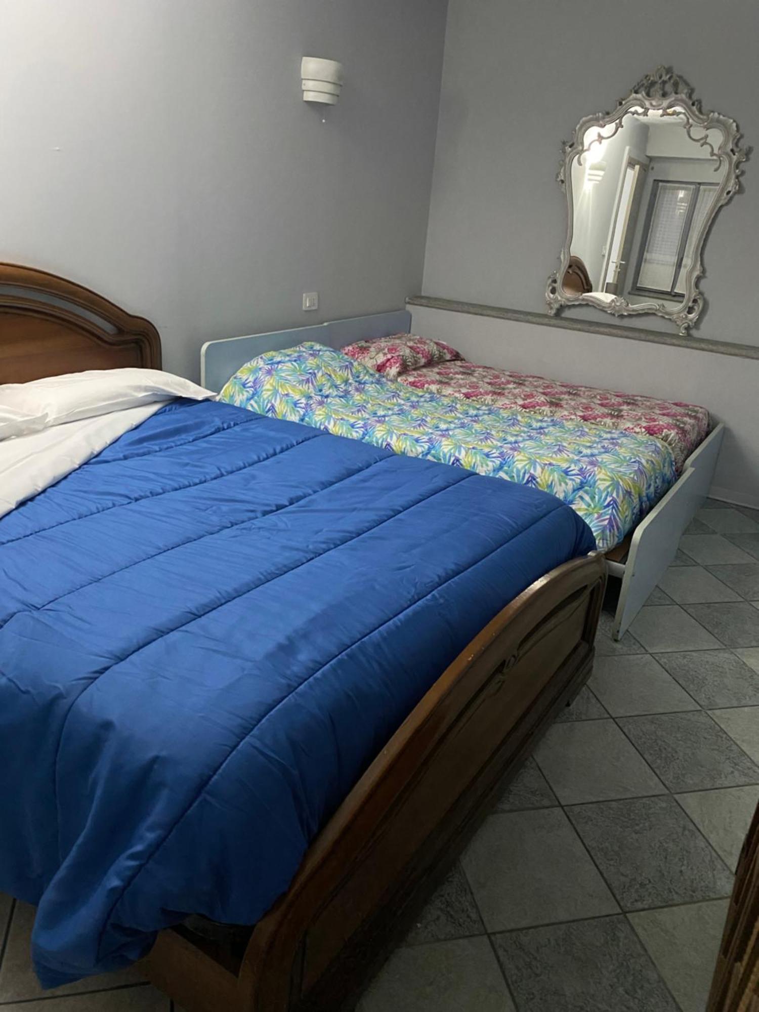 La Casa Di Cate & Adry Bed & Breakfast Envie Екстериор снимка