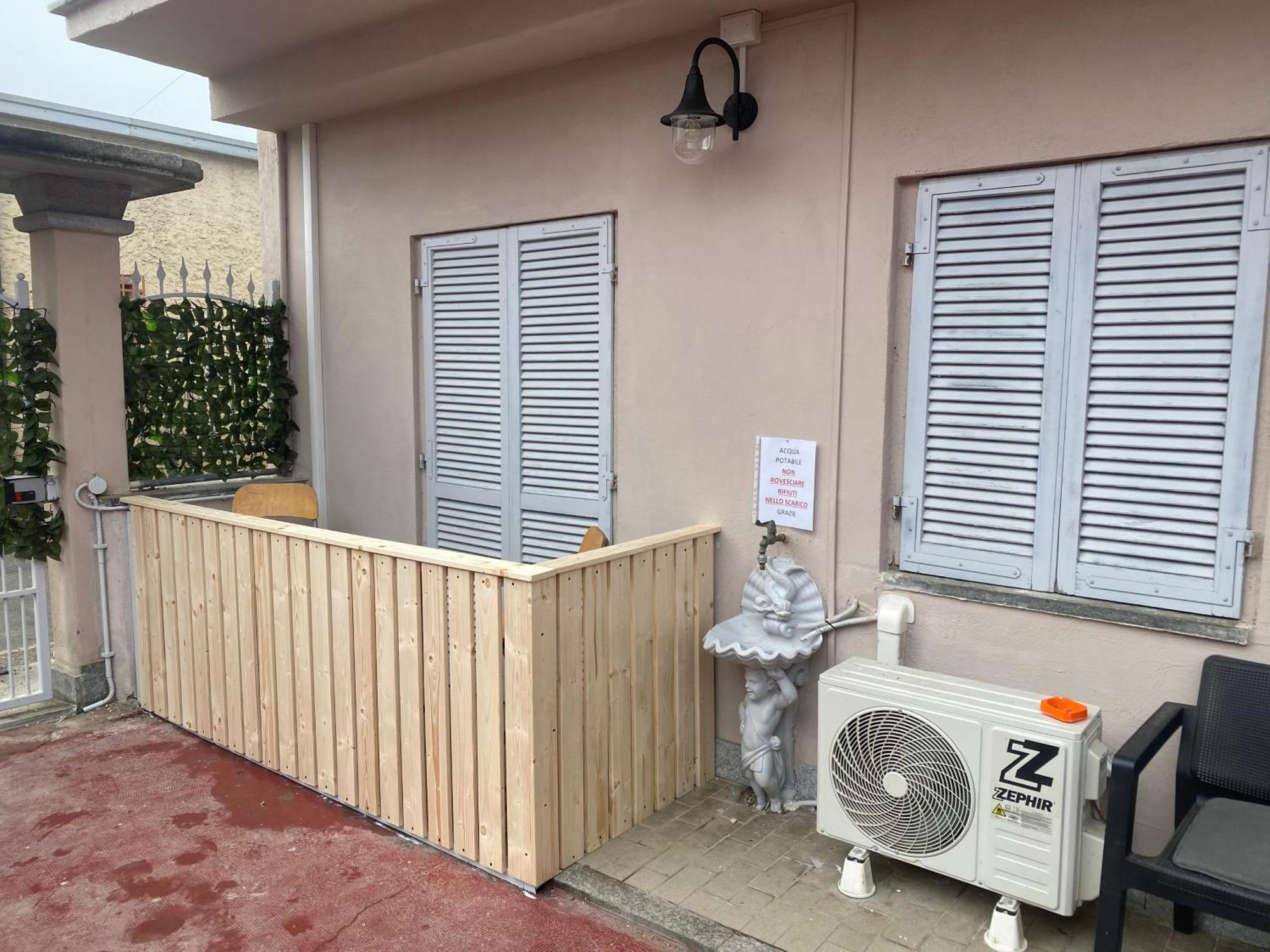 La Casa Di Cate & Adry Bed & Breakfast Envie Екстериор снимка