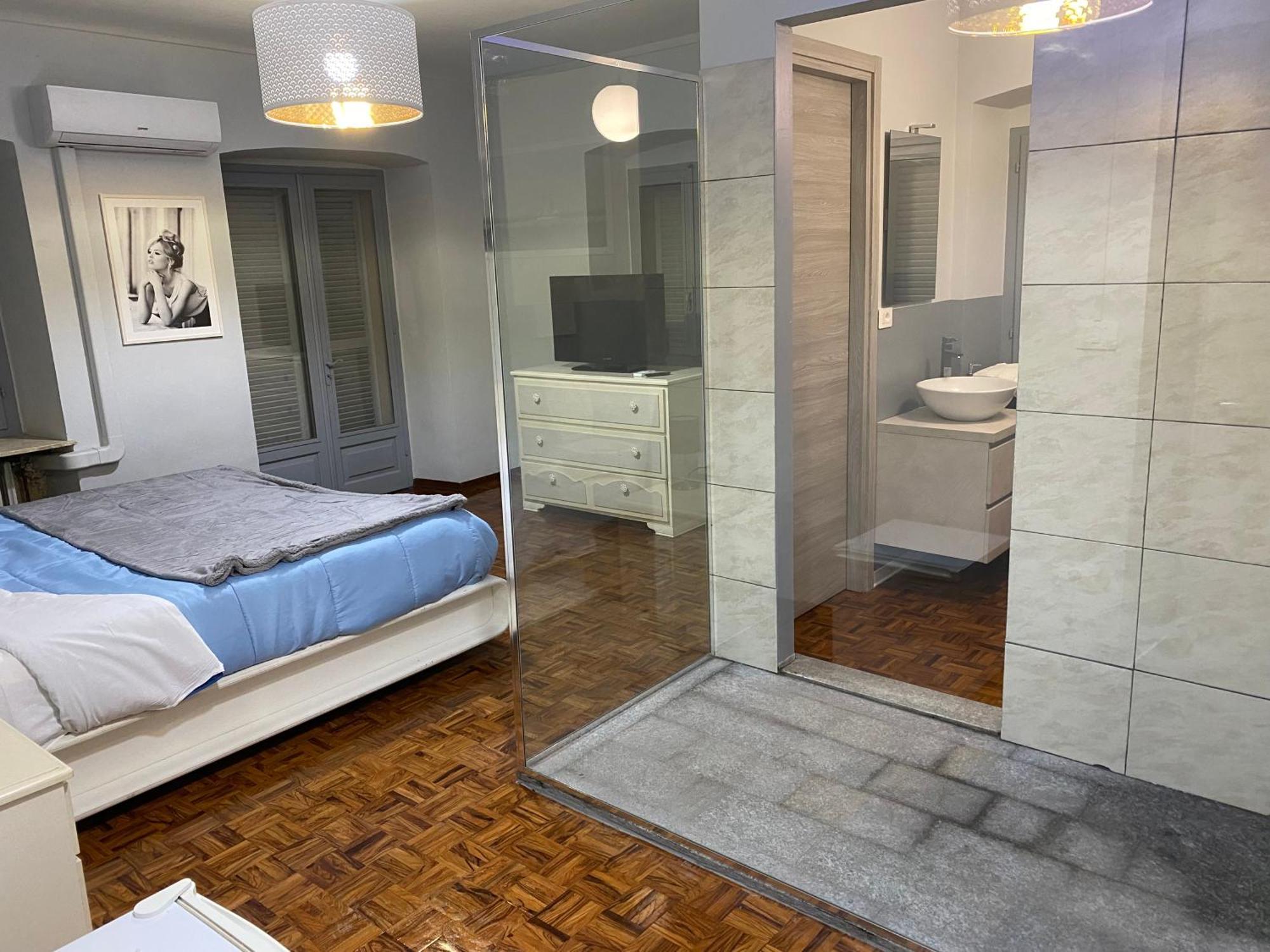 La Casa Di Cate & Adry Bed & Breakfast Envie Екстериор снимка