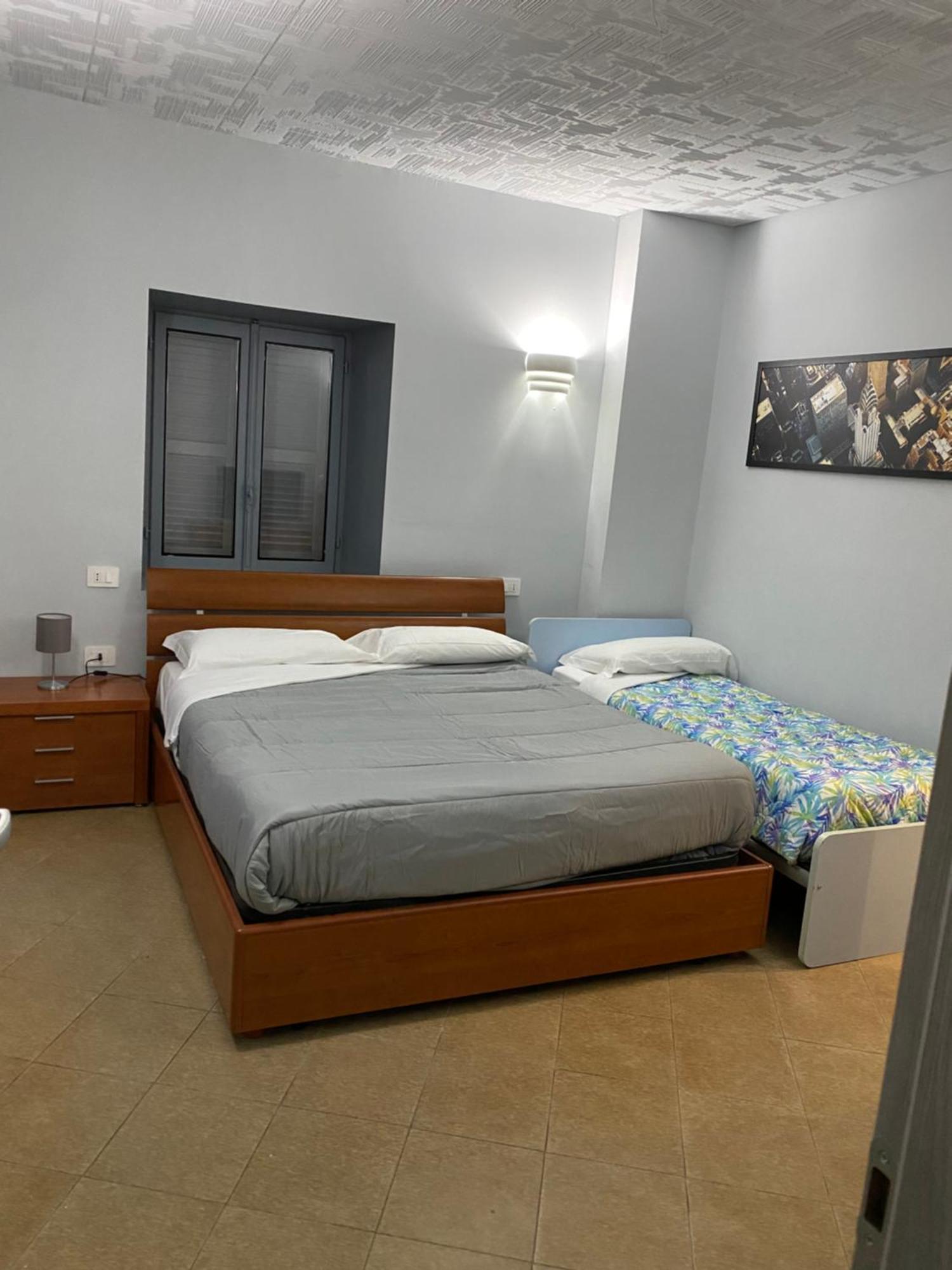 La Casa Di Cate & Adry Bed & Breakfast Envie Екстериор снимка