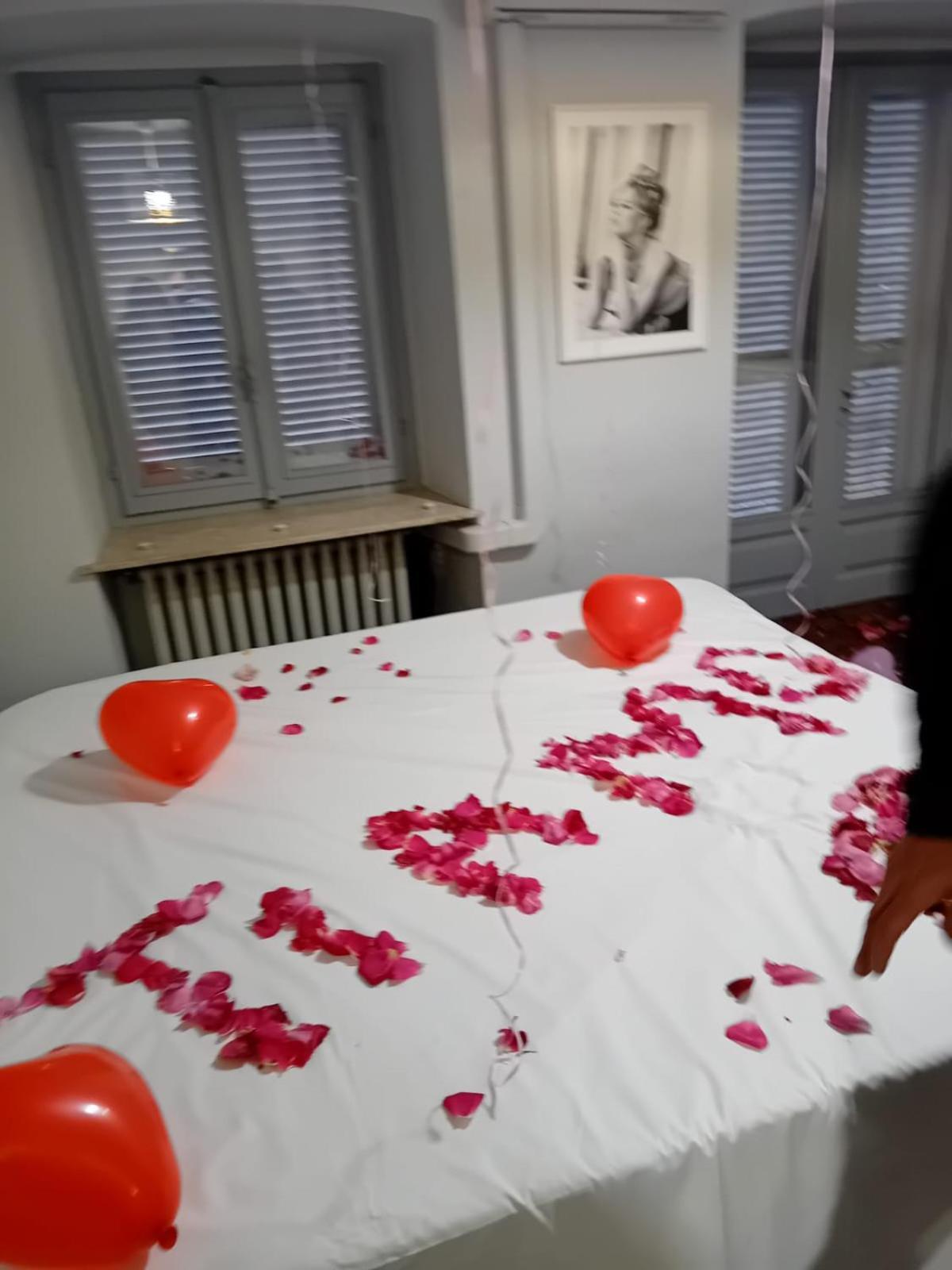La Casa Di Cate & Adry Bed & Breakfast Envie Екстериор снимка